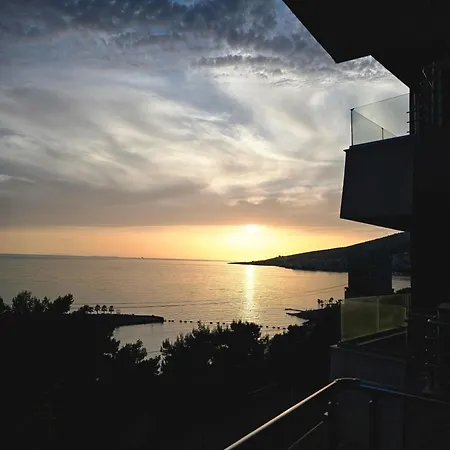 Seasun Apartments Saranda Exterior photo