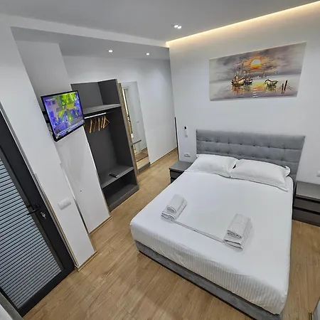 Seasun Apartments Saranda Exterior photo
