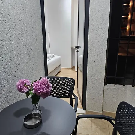 Seasun Apartments Saranda Exterior photo